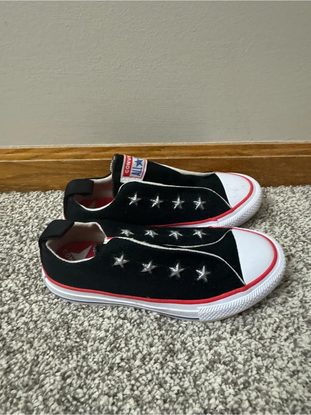 Girls Converse Black Star Slip-On Sneakers with Red Trim Like New Size 11